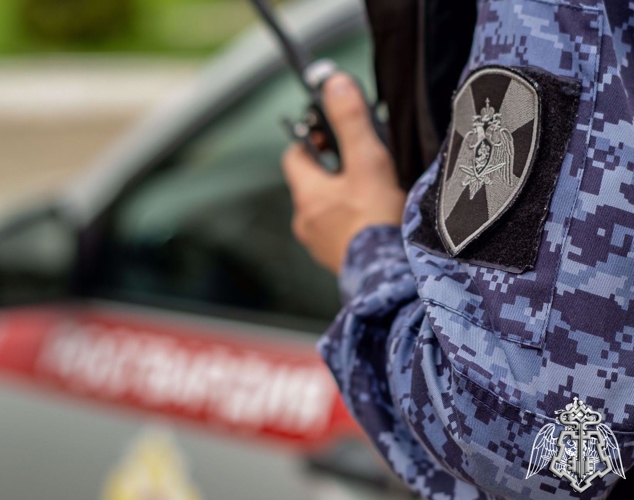 В НАЛЬЧИКЕ СОТРУДНИКИ ВНЕВЕДОМСТВЕННОЙ ОХРАНЫ РОСГВАРДИИ ПРЕСЕКЛИ МАССОВУЮ ДРАКУ В ОБЩЕСТВЕННОМ МЕСТЕ