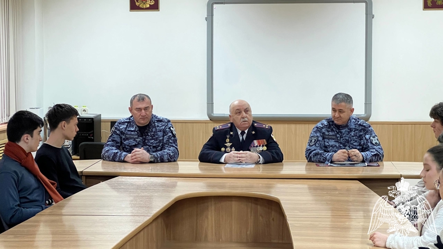 В Нальчике представители Росгвардии приняли участие в круглом столе
