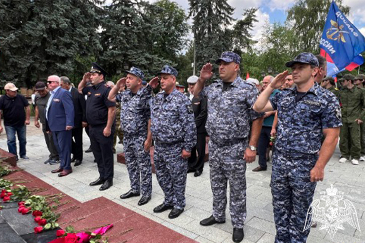  ​ Представители Росгвардии приняли участие в республиканском ветеранском форуме ко Дню ветеранов боевых действий